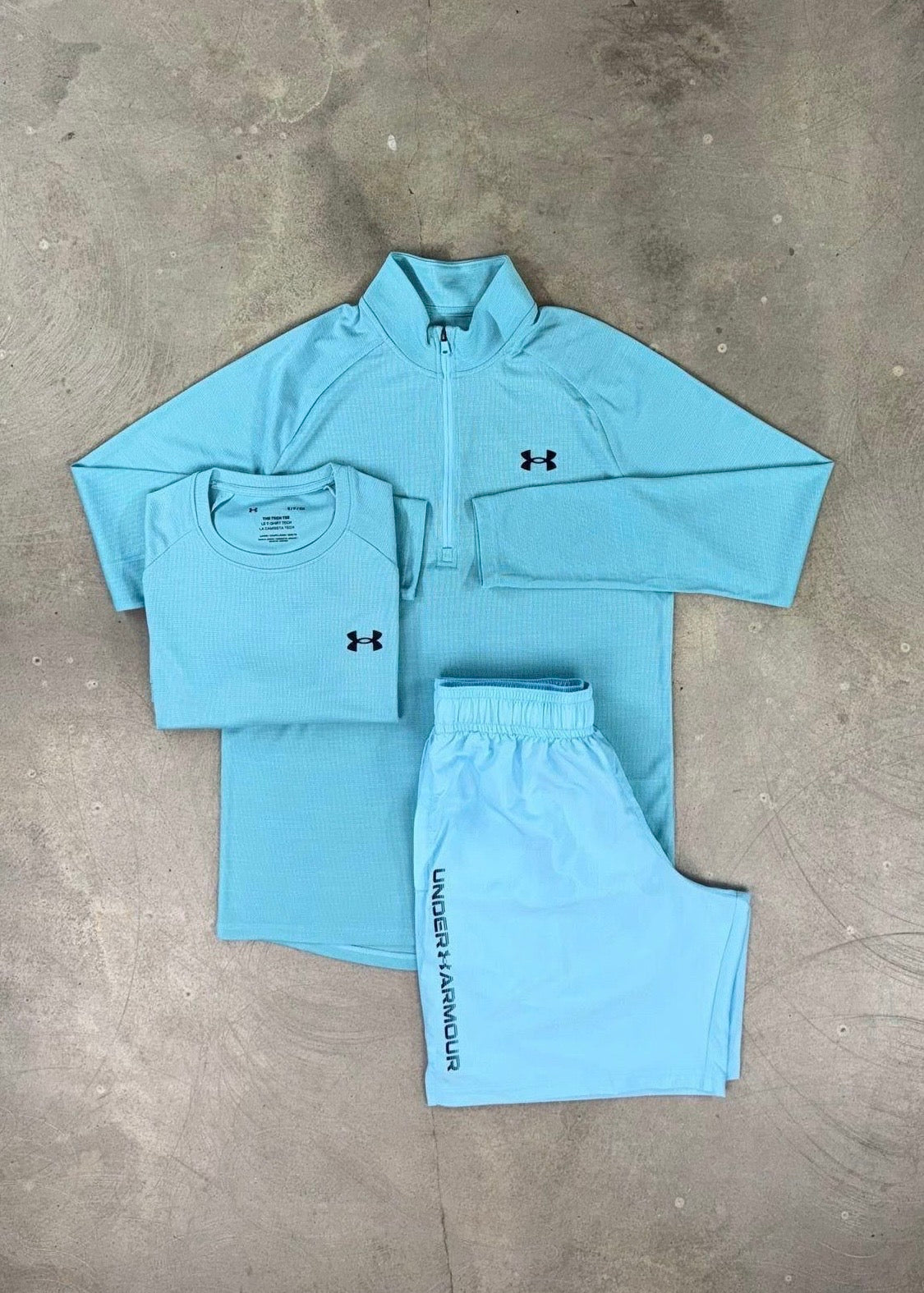Under Armour 3 Piece Set - Quarter zip / Tshirt / Shorts - Light Blue